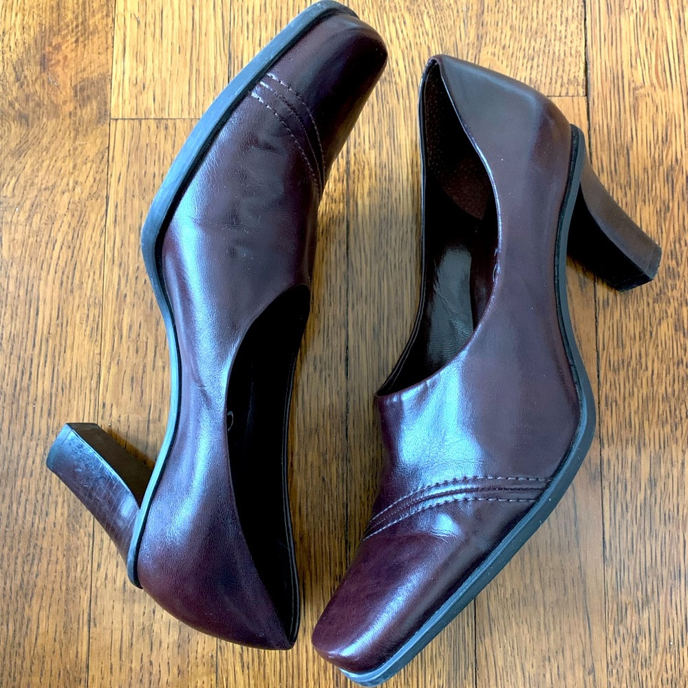 Franco Sarto - women’s leather heels / shoes (Size 6)